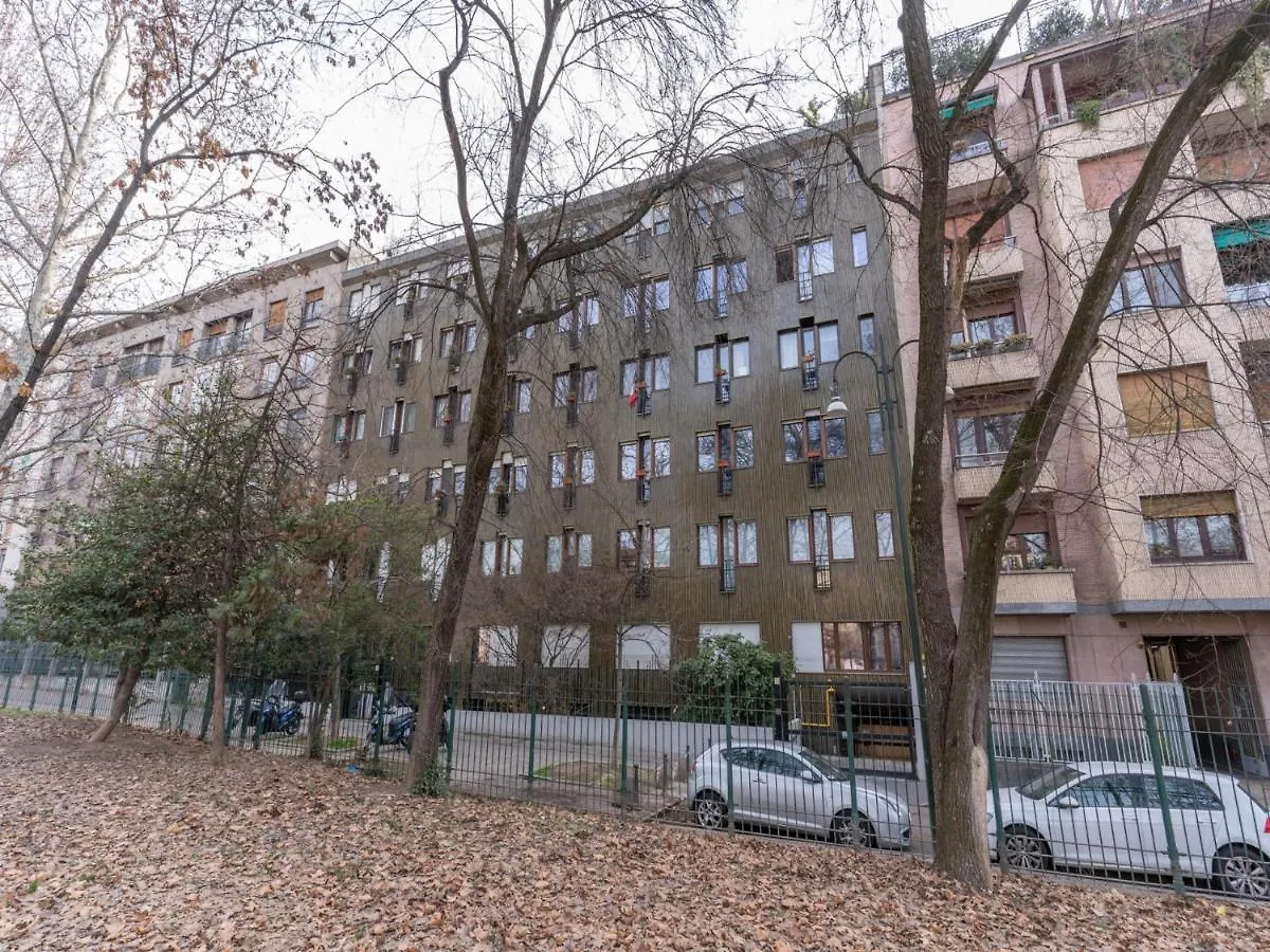 The Best Rent - Gorgeous One-Bedroom Apartment In Ticinese Милан Италия
